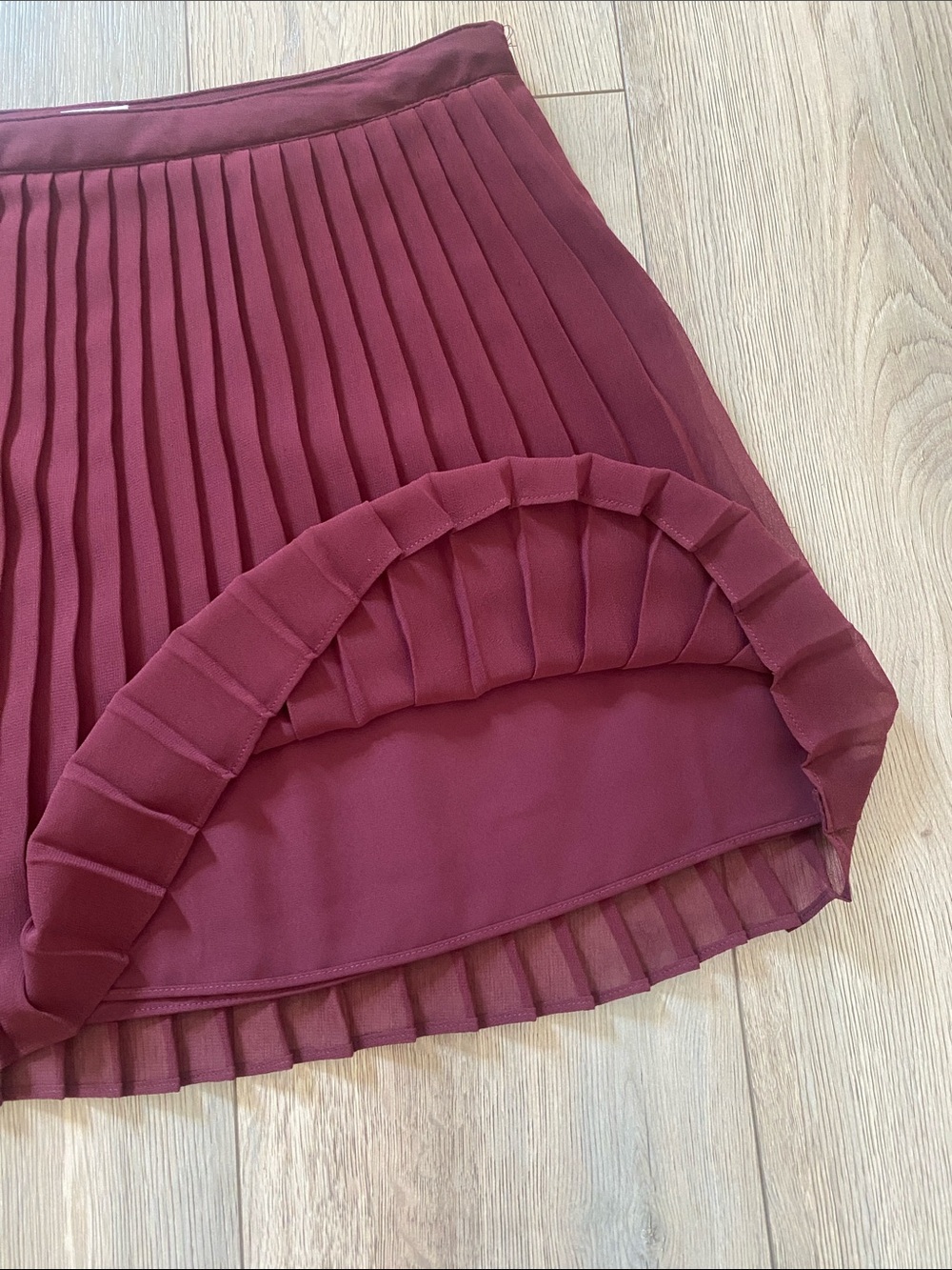 Wilfred Burgundy Pleated Mini Twirl Skirt - Picture 5 of 6